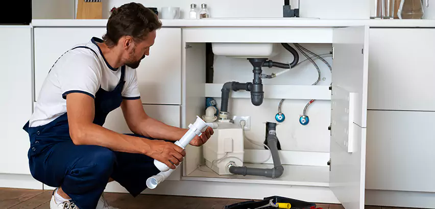 Plumbers for Frozen Pipes in Copiague